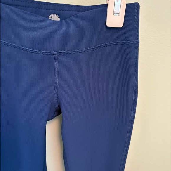 Yogalicious Ribbed Flared Leggings - Picture 2 of 6
